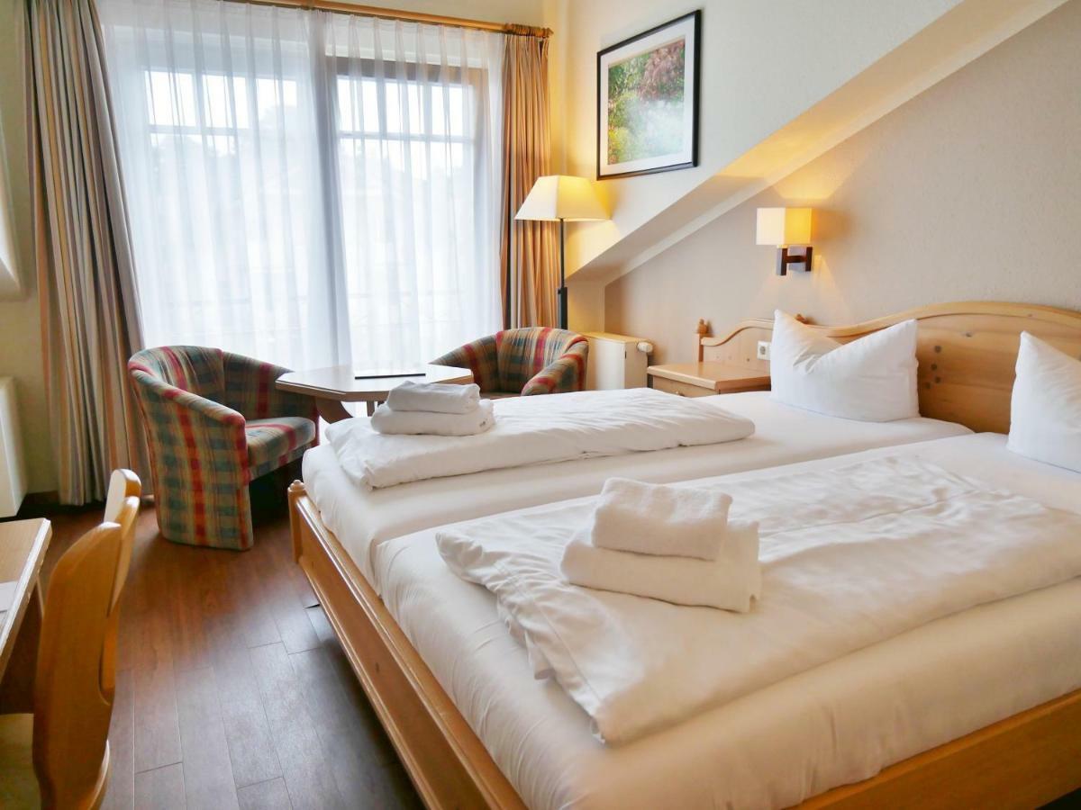R&R Hotel Strandallee Baabe Esterno foto